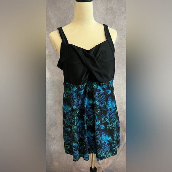 NEW PERONA Women's Plus Size One Piece Twist Wrap Top Swimsuit Bathing Suit 20W - Picture 2 of 11